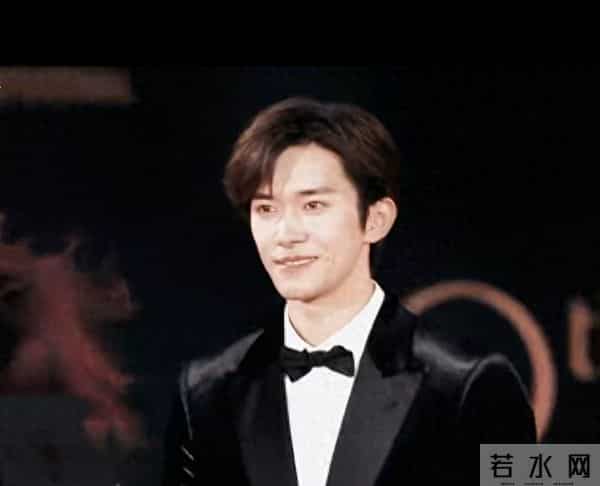 易烊千玺厉害的不是24岁当影帝，也不是拥有多个人生角色。