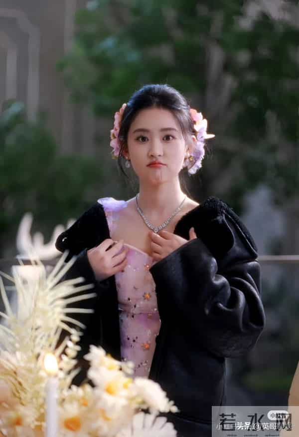 王皓祯新剧火爆上线！红果热度已破300万，女主比郭宇欣还会撩