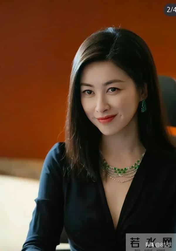 脸肿油腻就别演都市剧！41岁朱珠一出手，让观众看清刘亦菲有多强