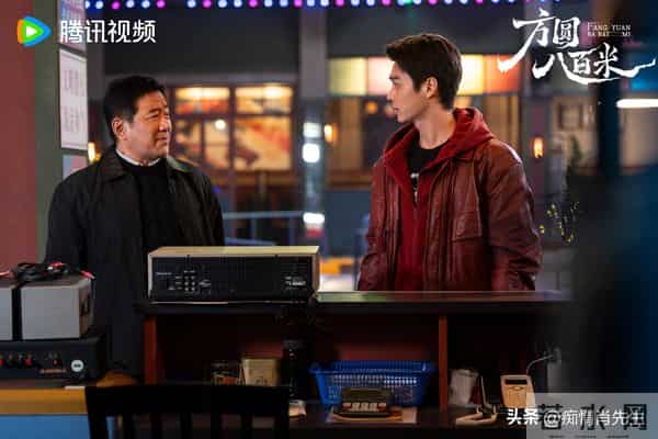 许凯目前3部待播剧，1部在拍摄，虽受负面新闻影响，但有他们力保