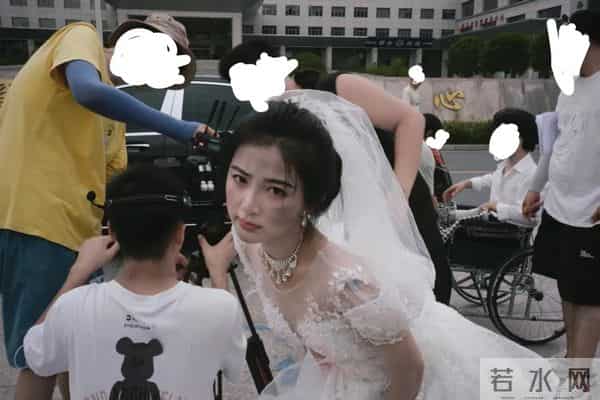 一个女演员，被困“虐女”流水线的两年