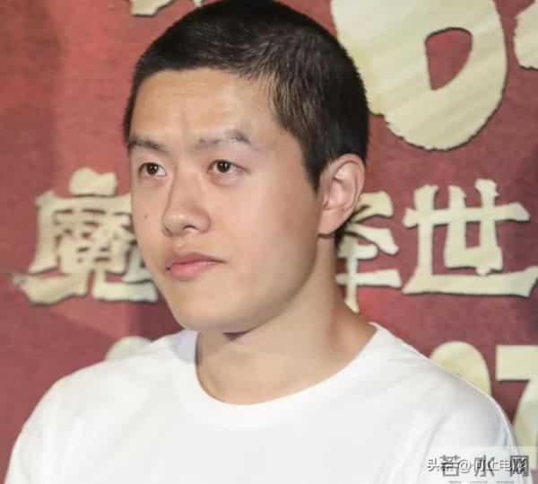 厦门这一夜，缺席金鸡奖的导演饺子，狠狠打了陈思诚一巴掌！