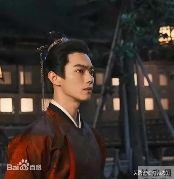 许凯目前3部待播剧，1部在拍摄，虽受负面新闻影响，但有他们力保