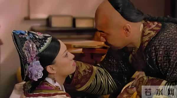 果郡王临终前才发觉,家宴上甄嬛故意打翻酒杯,其实是救了他一命