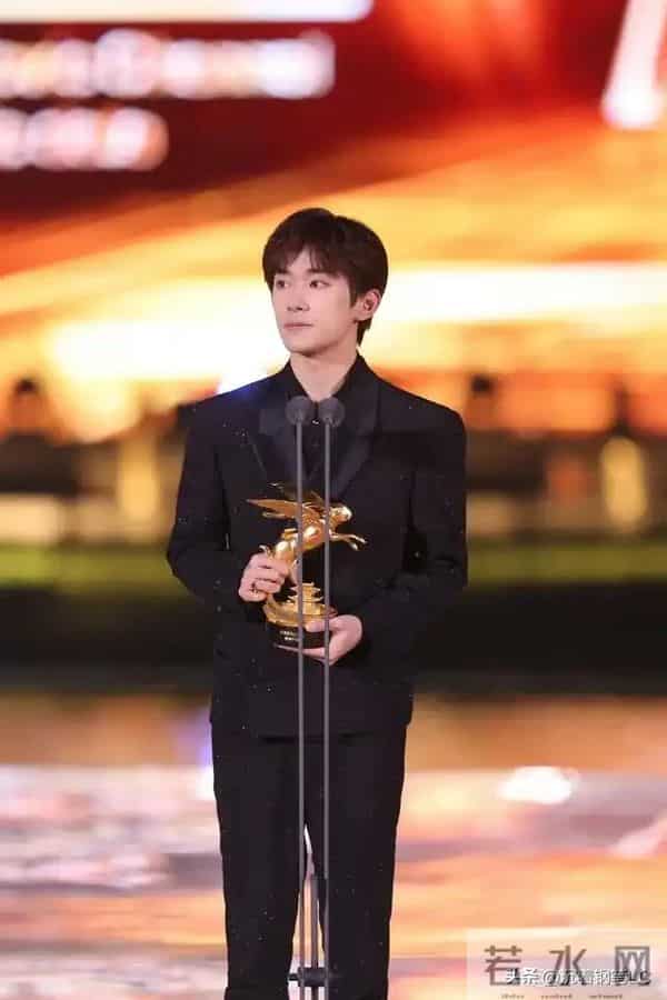 易烊千玺获金鸡奖最佳男主角奖你怎么看？