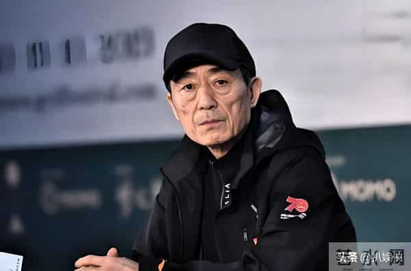 张艺谋也没想到，金鸡奖结束的第二天，他就被扒了一个底朝天