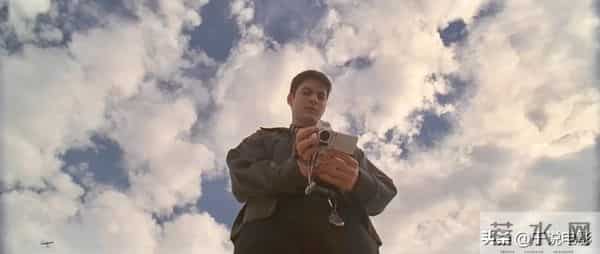 电影导读｜美国丽人｜美国梦另类解构，探讨美国式的美好是什么