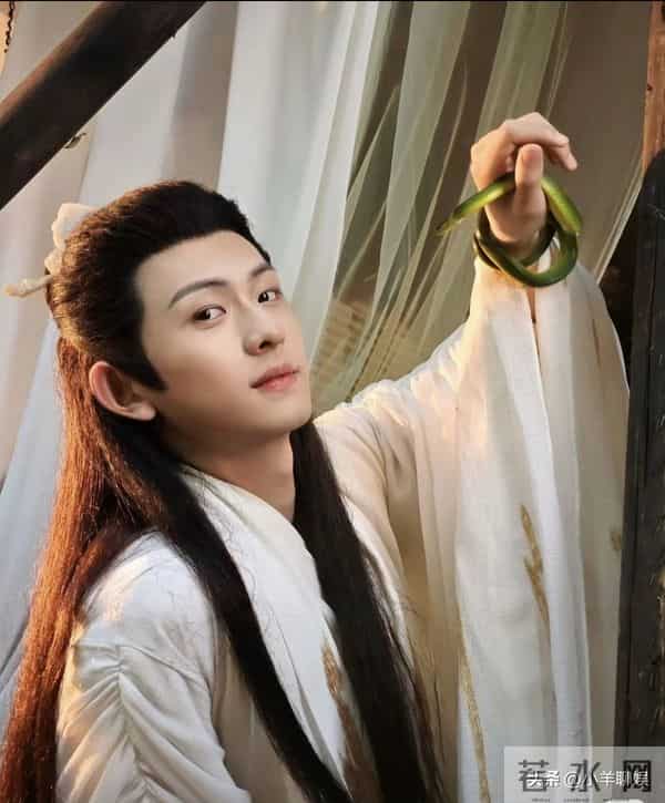 红果演员人气榜再次刷新！陈添祥热度减退，“四朵金花”已成常客