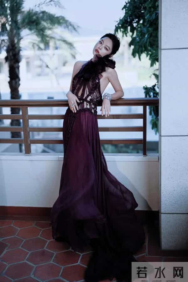 意难平！辛芷蕾冲百花奖或失败，《日掛中天》因观影未达到人次