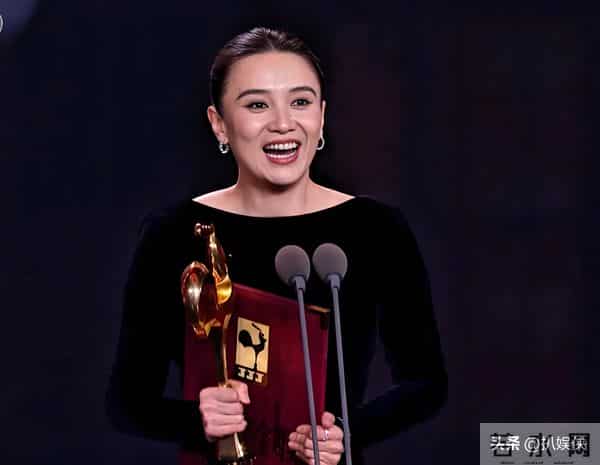 张艺谋也没想到，金鸡奖结束的第二天，他就被扒了一个底朝天