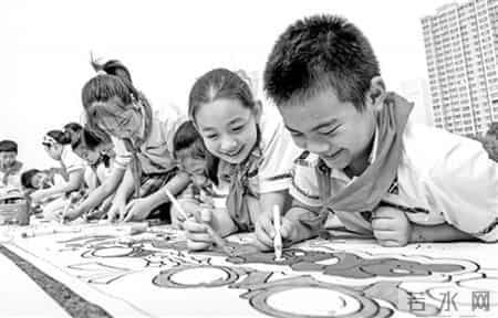 亲爱的祖国，生日快乐！