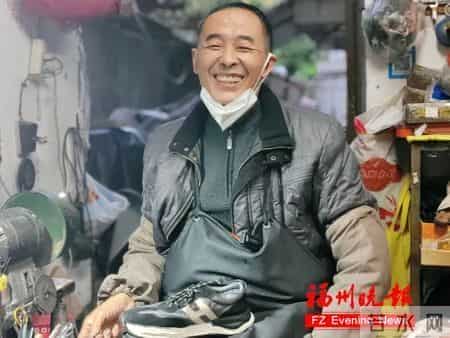 福州“修鞋叔叔”走红！47年老手艺圈粉网友，有人跨越大半个城找他