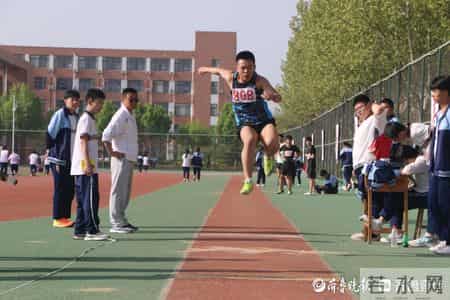 运动会广播稿50字