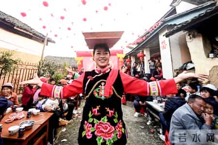 让真情自然流露作文450字左右,我的光影故事2025｜在无量山间，我用镜头读懂乡土中国