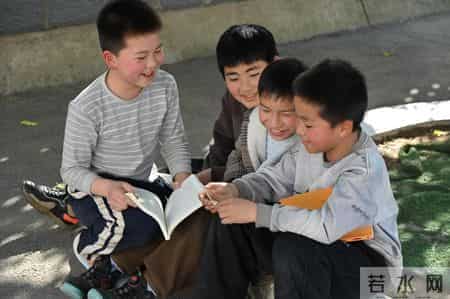 共绘春色传美育 书香浸润少年心——记岳麓二小教育联盟美术教学研讨活动