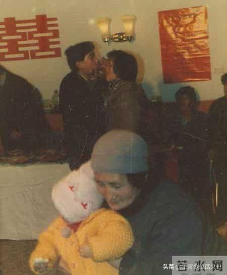 爱情三结义,爱情三部曲百度百科