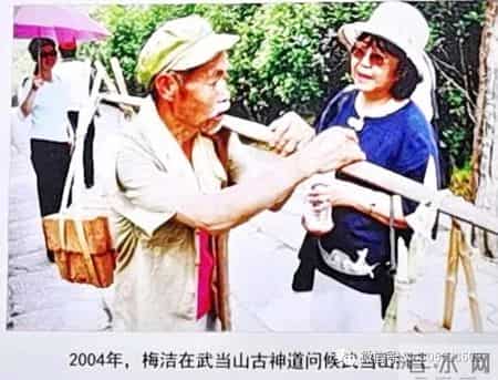 楼兰的忧郁读后感,乡情悠悠寄芳华