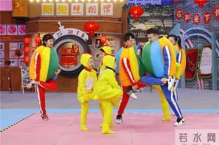 在阳光下长大《过年啦》带你重温几代人的幸福童年