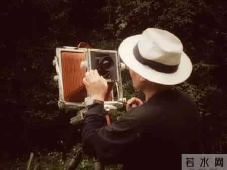 著名摄影艺术家邓鑫：艺卓显示器的可靠性无可替代