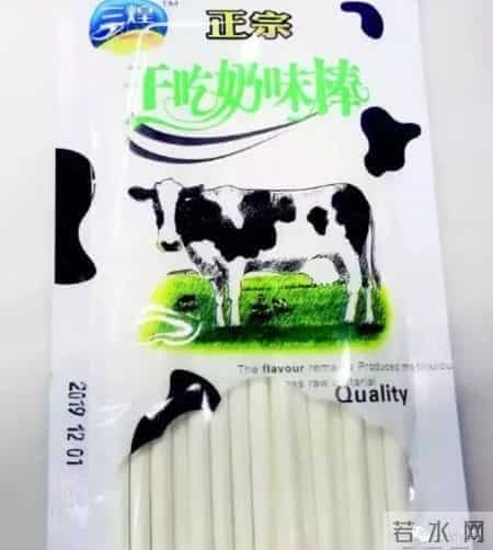 警惕!吃这种零食像在”吸粉“!孩子还模仿,家长看了想举报