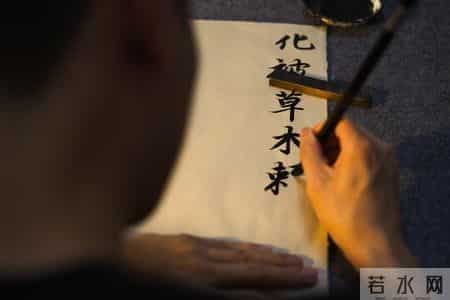 每日一句励志名言，让坚持成为一种习惯