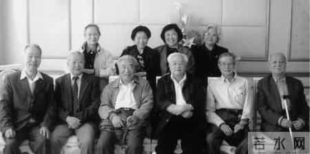 W到你那里滴水流爆水的短文