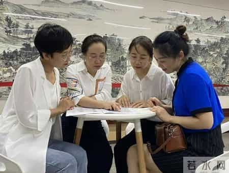 张丽：三尺讲台潜心育人 四季晴雨坚守初心