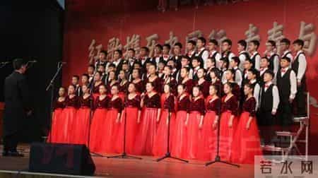 郑州中原一中实验学校：红歌携历史同行 青春与时代共舞