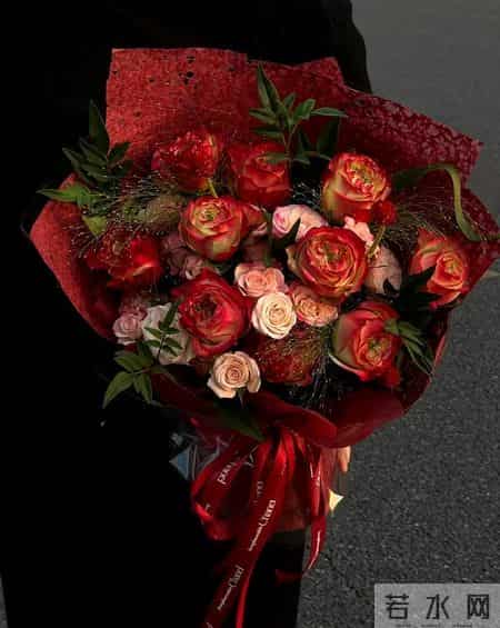 女神节口号 简短,“3.8妇女节高级感走心文案，写给你我。”