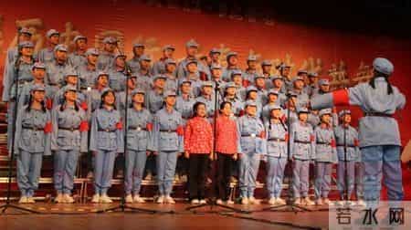 郑州中原一中实验学校：红歌携历史同行 青春与时代共舞