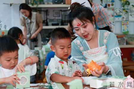 幼儿园端午节祝福语,幼儿园端午节的祝福语怎么说