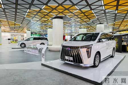 pop服饰流行前线,服装潮流前线