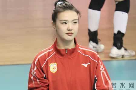 里约奥运女排十二金花十年浮沉：仅两人坚守赛场引争议