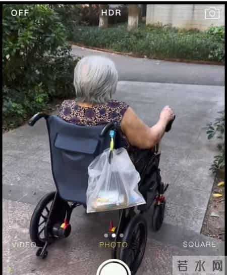 妈妈我想对你说300,从就医被拦到乘车受阻，电动轮椅为何屡屡被拒之门外？