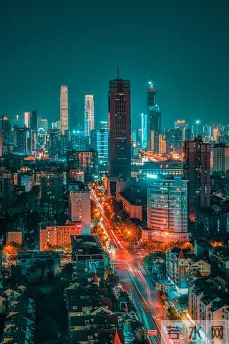 张晓磊情感爆款文章-忍住孤独，守住繁华的真谛