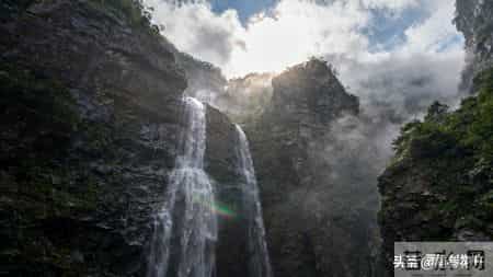 望庐山瀑布赏析