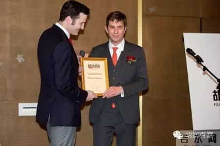 圈子 - 胡润百富竟把春晚带到了伦敦！