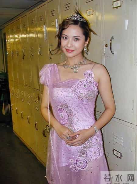 郭羡妮的身材线条港风美人的极致诱惑