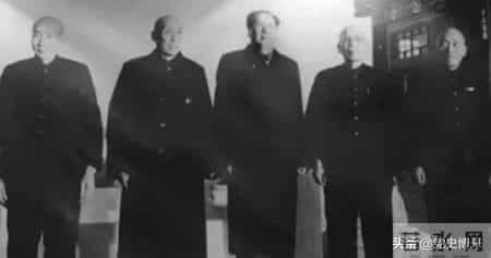 毛泽东深念教诲之恩，关照恩师遗孀20余年，感人至深