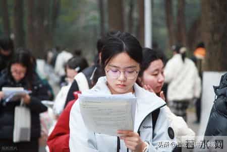 考研复试英语口语，我只背了这20问，面试全程没卡壳！