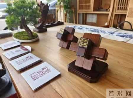 火到联合国、还被“带上天”，鲁班锁到底是什么