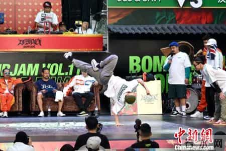 街舞起源于哪个国家,1800余名世界街舞高手聚首徐州上演“舞林争霸”