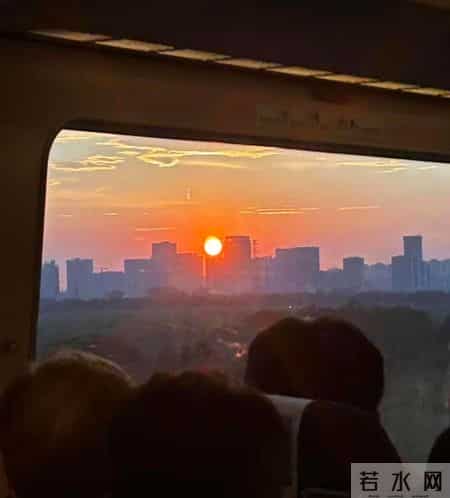 也许这就是未来世界,也许这就是未来世界钢琴怎么弹的