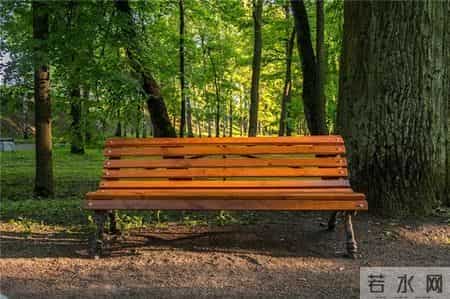 做个单纯的人，走一段幸福的路