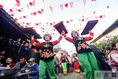 让真情自然流露作文450字左右,我的光影故事2025｜在无量山间，我用镜头读懂乡土中国