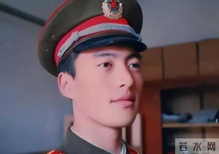 升旗手介绍,升旗手介绍稿50字