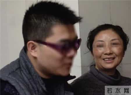 驻足痴望,2012年，贵州女子加的男网友，4年后鉴定发现是她被拐25年的儿子