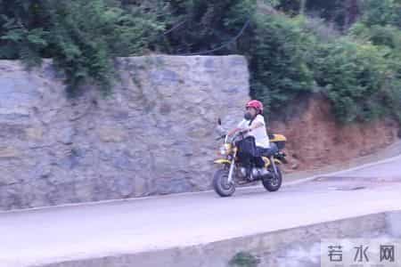 总有一束光,让你泪流满面,又让你充满力量!