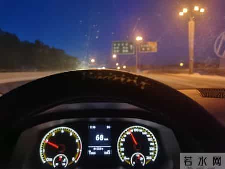 3400公里的新春奔赴：一车四人，三天三夜，只为村口那盏等候的灯