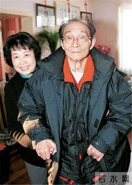 老艺术家陈述，76岁再婚，娇妻小他30岁，去世后子女同继母撕破脸